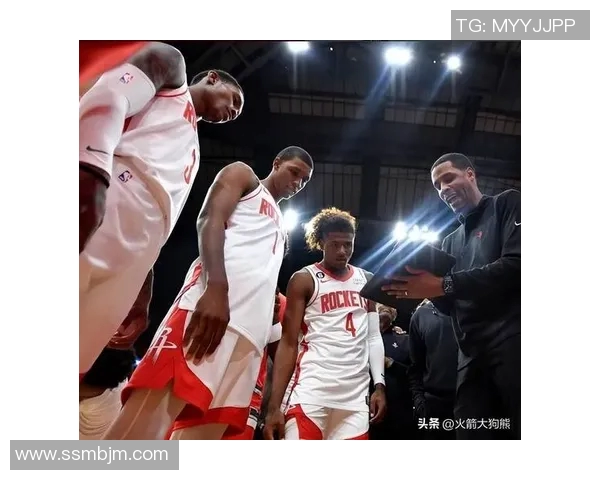 2018年11月9日火箭队与雷霆队激战正酣精彩瞬间回顾与赛后分析 2018年11月9日火箭队与雷霆队激战正酣精彩瞬间回顾与赛后分析