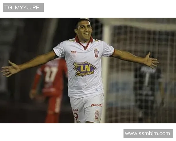 圣胡安圣马丁迎战飓风队全力争胜展现球队实力与斗志