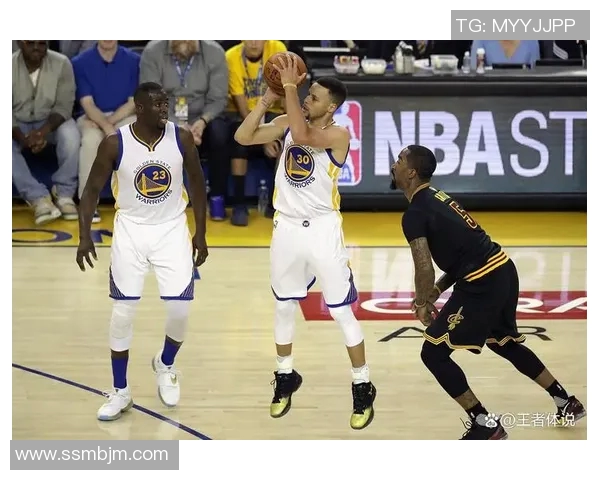 勇士对阵骑士比赛中库里意外受伤球队面临严峻考验