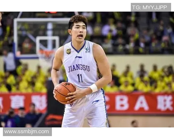 吴冠希在篮球赛场上的精彩表现与职业生涯的成长历程解析 吴冠希在篮球赛场上的精彩表现与职业生涯的成长历程解析