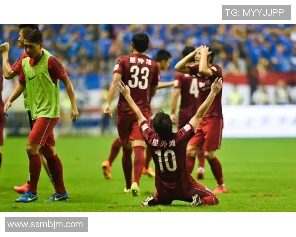 恒大与上港激战加时赛决胜时刻的精彩对决与情感交织