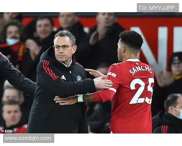 维斯科夫与皮尔森的精彩对决揭示了足球战术的魅力与团队合作的重要性